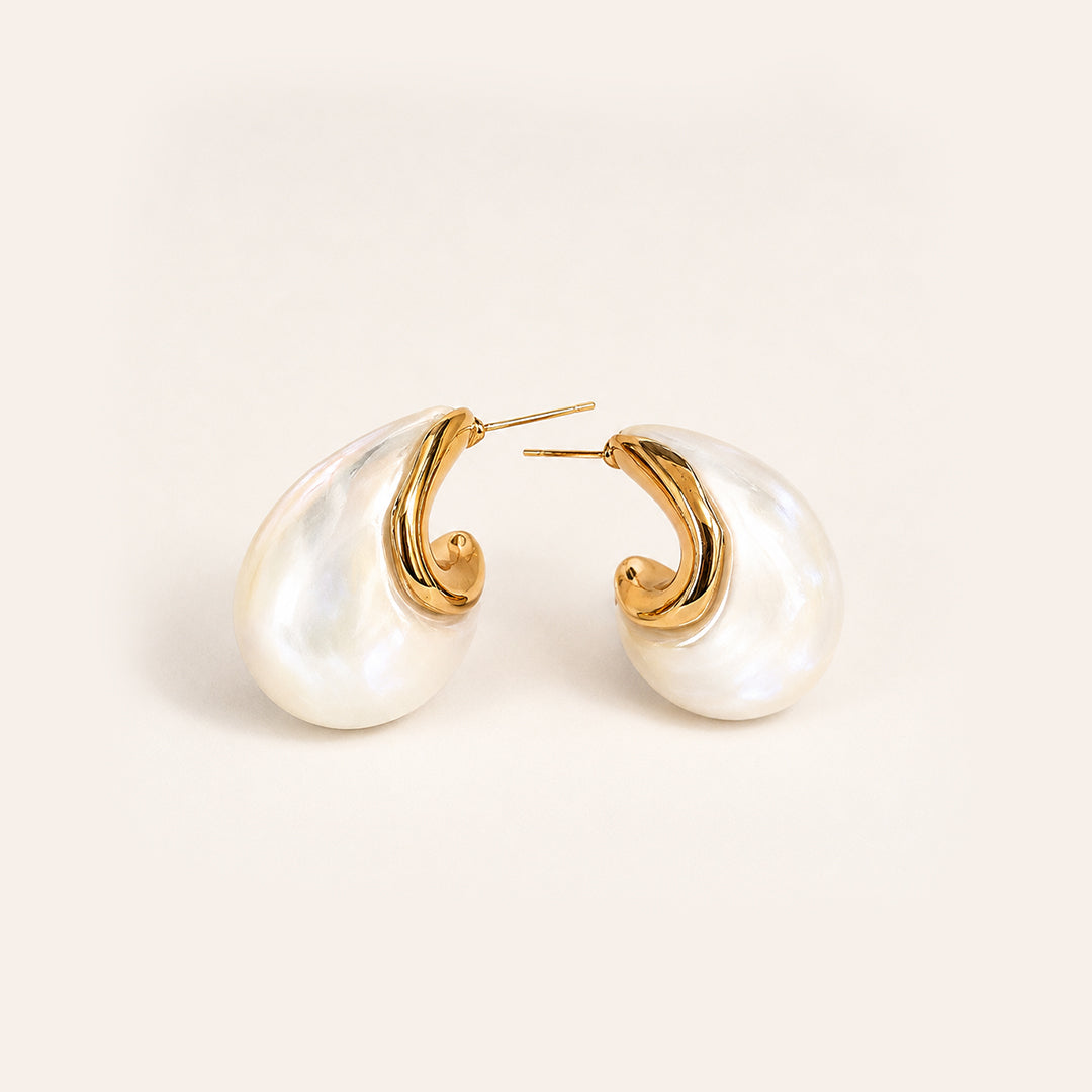 Gayaabi Pearl Veil Teardrop Stud EarringQCs