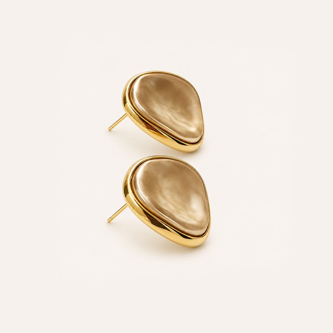 Gayaabi Pebble Stud Earrings