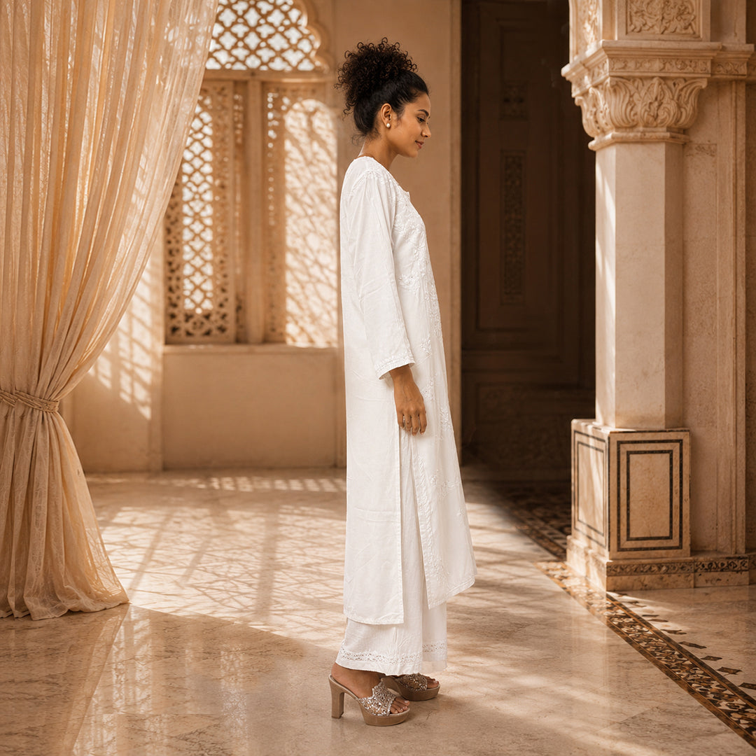 Gayaabi Chandani Chikankari Kurta