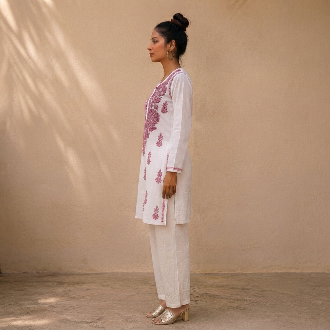 Gayaabi Gulnaar Cotton Chikankari Kurta